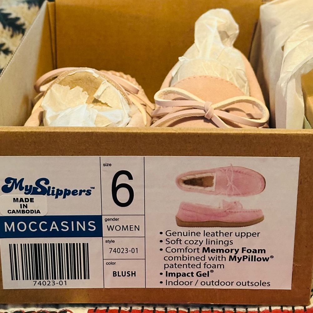 Sz 6 Women's Moccasin MySlippers by Mr Pillow - Picture 10 of 11